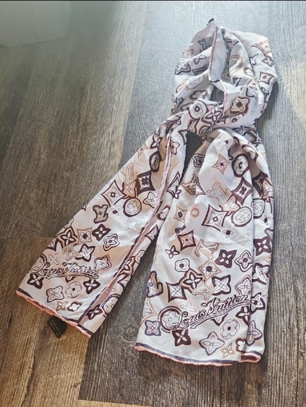Louis Vuitton 100% Silk Scarf Bandeau Hair Monogram White Pink Brown Grey Italy
